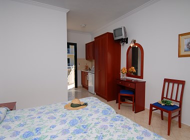 Alykanas, Zante, Zakynthos - Dannys Hotel Photo 7