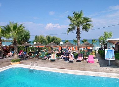 phoenix hotel tsilivi