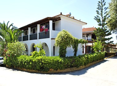 Laganas Zakynthos, Zante Greece - Villa Phoenix Apartments & Studios Photo 1