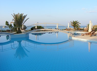 the bay hotel vassilikos