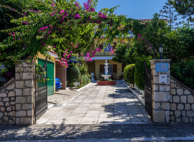 Vasilikos, Zakynthos - Villa Anna Apartments фото 1
